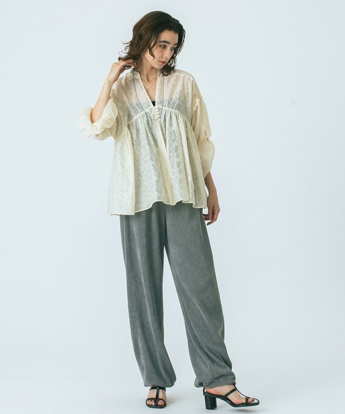 ROSE BUD(ローズバッド)の「(GENE HEAVENS)SHEER SUMMER BLOUSE(シャツ/ブラウス・レディース・グリーン/オフホワイト/ブラック・ONE SIZE)」の22枚目の写真