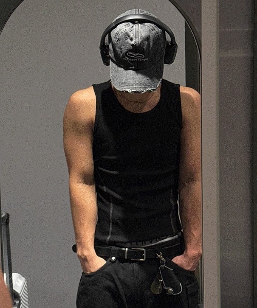 COSYHARU（コシハル）の「ブラックデニムウォッシュドダメージキャップ（キャップ・メンズ・ブラック系2/ブラック系1・FREE）」の5枚目の写真