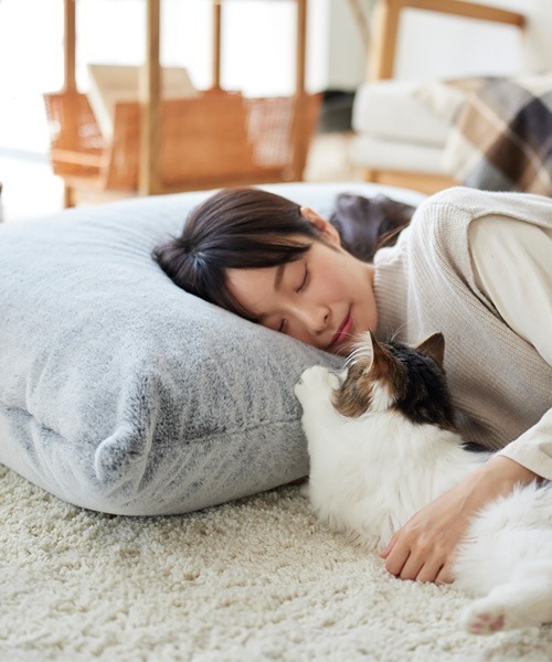 まるで猫！のようなモフモフビッグクッション【猫Feel】（クッション