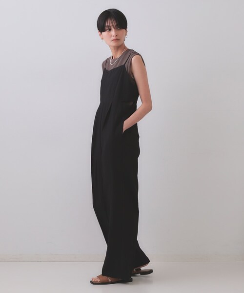 OPAQUE.CLIP（オペークドットクリップ）の「《STORY掲載》サイドオープンカットサロペット【洗える】（サロペット/オーバーオール・レディース・ブラック/ダークブラウン・38/40）」の4枚目の写真