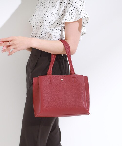 SHOO・LA・RUE（シューラルー）の「【軽量/2WAY】ふわっと軽い ミドルサイズ トートバッグ（トートバッグ・レディース・グレー/ブラウン系その他/ワインレッド/ブラック・00）」の11枚目の写真