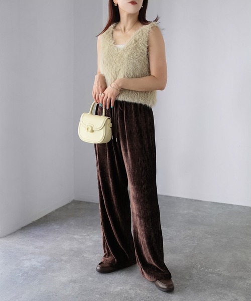 Riberry（リベリー）の「ベロアプリーツウエストシャーリングパンツ（その他パンツ・レディース・チャコールグレー/ブラウン/ベージュ・MEDIUM）」の6枚目の写真