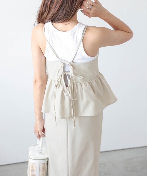 AMELY(エミリー)の「ペプラムデザインキャミワンピース(ワンピース・レディース・ベージュ/ブラック/アイボリー・フリー)」の5枚目の写真