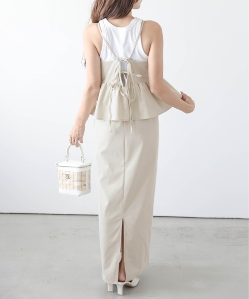 AMELY(エミリー)の「ペプラムデザインキャミワンピース(ワンピース・レディース・ベージュ/ブラック/アイボリー・フリー)」の6枚目の写真
