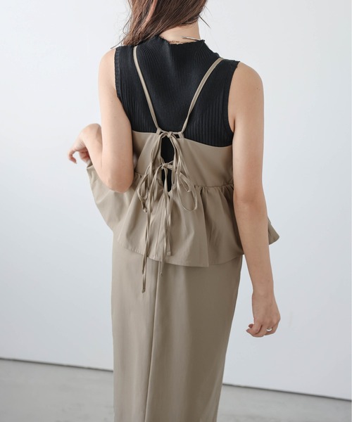 AMELY(エミリー)の「ペプラムデザインキャミワンピース(ワンピース・レディース・ベージュ/ブラック/アイボリー・フリー)」の13枚目の写真
