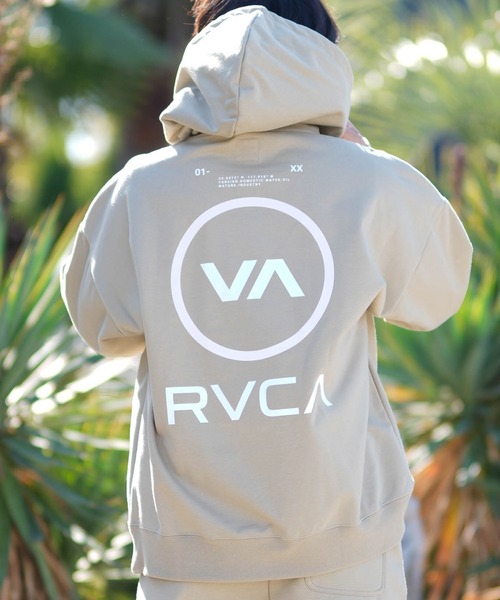 RVCA（ルーカ）の「RVCA/ルーカ REFRECTIVE WRWB LOGO HD パーカー BF042-P02（パーカー・メンズ・カーキブラウン/ストーン/ブラック・L/M/XL）」の3枚目の写真