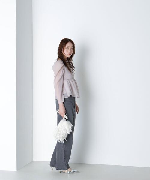 NATURAL BEAUTY BASIC（ナチュラルビューティーベーシック）の「◇ペプラムシャーリングブラウス（シャツ/ブラウス・レディース・ピンク/ダークブラウン/グレー・SMALL/MEDIUM）」の5枚目の写真