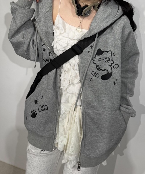 Never mind the XU / Chikashitsu+(ネバーマインド ザ エックスユー / チカシツプラス)の「【Nerd out XU】neko!! zip hoodie / 【ナードアウトエックスユー】キャットプリント猫耳ジップフーディ <着用動画あり>(パーカー・メンズ・グレー/ブラック・XL/M)」の22枚目の写真