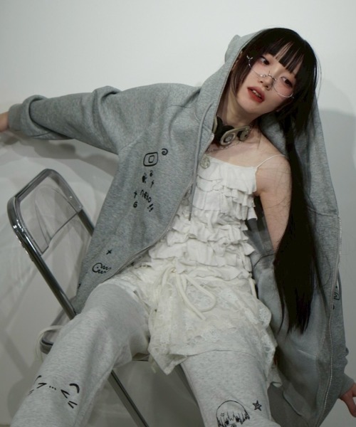 Never mind the XU / Chikashitsu+(ネバーマインド ザ エックスユー / チカシツプラス)の「【Nerd out XU】neko!! zip hoodie / 【ナードアウトエックスユー】キャットプリント猫耳ジップフーディ <着用動画あり>(パーカー・メンズ・グレー/ブラック・XL/M)」の6枚目の写真