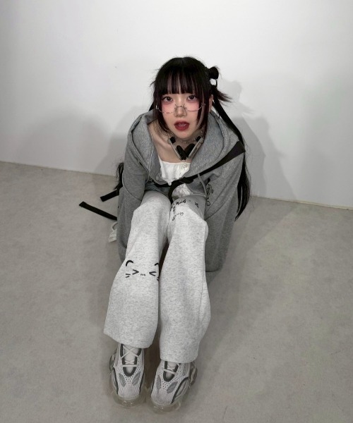 Never mind the XU / Chikashitsu+(ネバーマインド ザ エックスユー / チカシツプラス)の「【Nerd out XU】neko!! zip hoodie / 【ナードアウトエックスユー】キャットプリント猫耳ジップフーディ <着用動画あり>(パーカー・メンズ・グレー/ブラック・XL/M)」の9枚目の写真