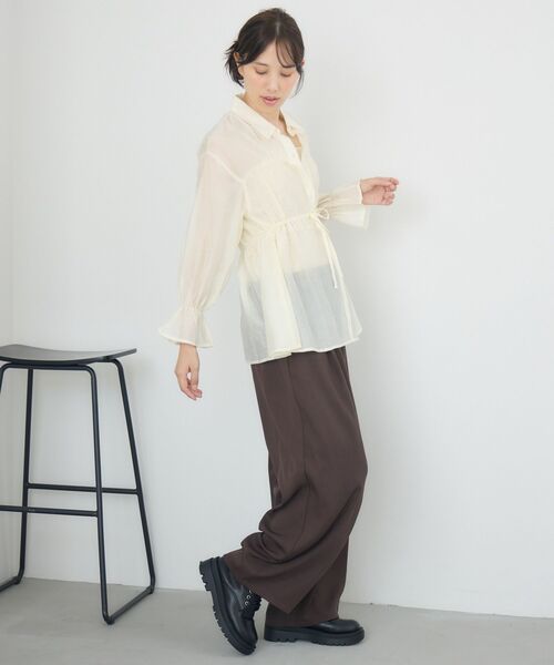 RETRO GIRL(レトロガール)の「シャーリングペプラムSH(シャツ/ブラウス・レディース・ナチュラル/ブラウン/ダークグレー・FREE)」の18枚目の写真