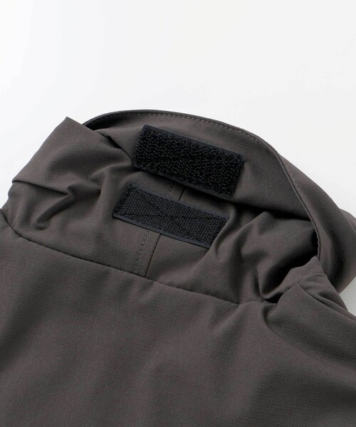 WASK(ワスク)の「袖取り外しワークポケットジャケット(100~160cm)(ナイロンジャケット・キッズ・ブラック/ベージュ・140cm/160cm/150cm/130cm)」の10枚目の写真