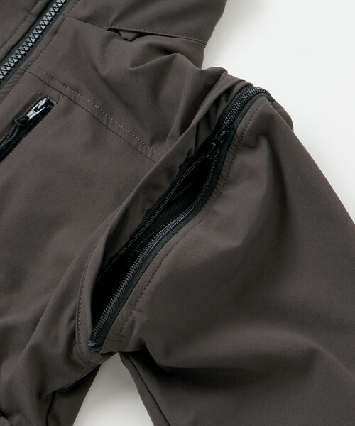 WASK(ワスク)の「袖取り外しワークポケットジャケット(100~160cm)(ナイロンジャケット・キッズ・ブラック/ベージュ・140cm/160cm/150cm/130cm)」の11枚目の写真