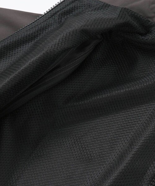 WASK(ワスク)の「袖取り外しワークポケットジャケット(100~160cm)(ナイロンジャケット・キッズ・ブラック/ベージュ・140cm/160cm/150cm/130cm)」の15枚目の写真