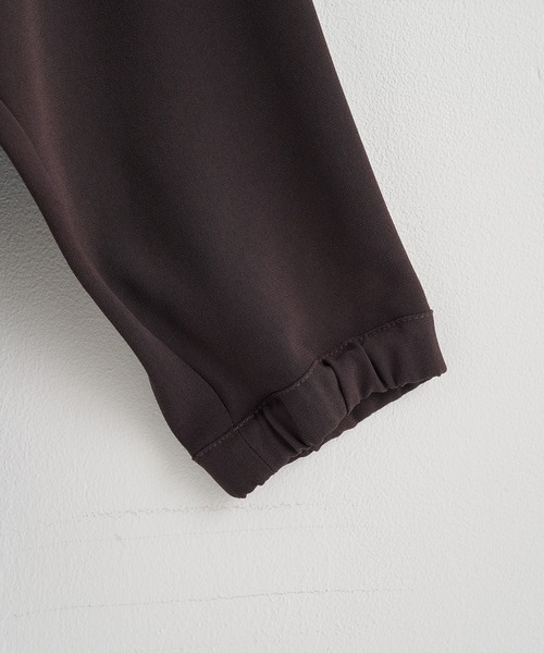 UJOH(ウジョー)の「【UJOH HOMME / ウジョーオム】Pocket Long Sleeve Pullover(Tシャツ/カットソー・メンズ・ブラック/ブラウン・4/5)」の3枚目の写真