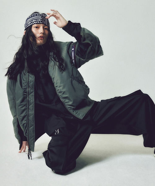 Alpha Industries(アルファインダストリーズ)の「【CONVERSE TOKYO × ALPHA INDUSTRIES】REVERSIBLE MA-1 BOMBER JACKET(MA-1・レディース・グレー・SMALL/MEDIUM)」の6枚目の写真