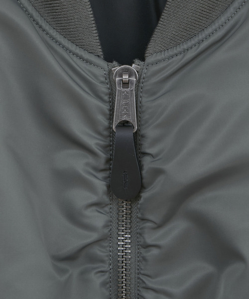 Alpha Industries(アルファインダストリーズ)の「【CONVERSE TOKYO × ALPHA INDUSTRIES】REVERSIBLE MA-1 BOMBER JACKET(MA-1・レディース・グレー・SMALL/MEDIUM)」の14枚目の写真