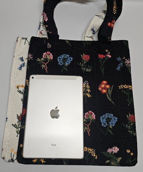 【新品、未使用】花柄刺繍 トートバッグ 中型 herbette_po2225