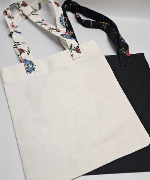 ANOTHER S（アナザーエス）の「花柄刺繍トートバッグ（トートバッグ・レディース・ホワイト/ブラック・FREE）」の8枚目の写真