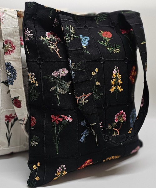 ANOTHER S（アナザーエス）の「花柄刺繍トートバッグ（トートバッグ