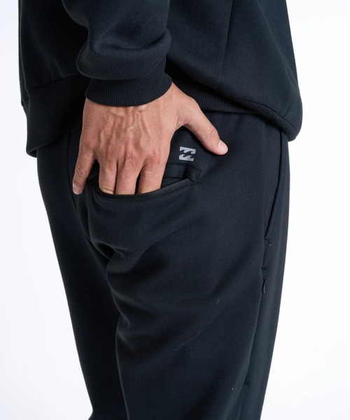 BILLABONG（ビラボン）の「BILLABONG メンズ WIDE JOGGER セットアップボトムス 【2025年秋冬モデル】/ビラボンセットアップ対応撥水加工サイドロゴプリントウエストゴムスウェットジョガーパンツ（スウェットパンツ・メンズ・グレー/サンドベージュ/ブラック・LARGE/MEDIUM/X-LARGE）」の9枚目の写真