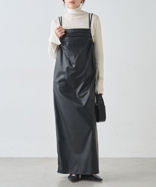 SHENERY（シーナリー）の「レザーキャミワンピース（ワンピース・レディース・ブラック・36/38）」の2枚目の写真