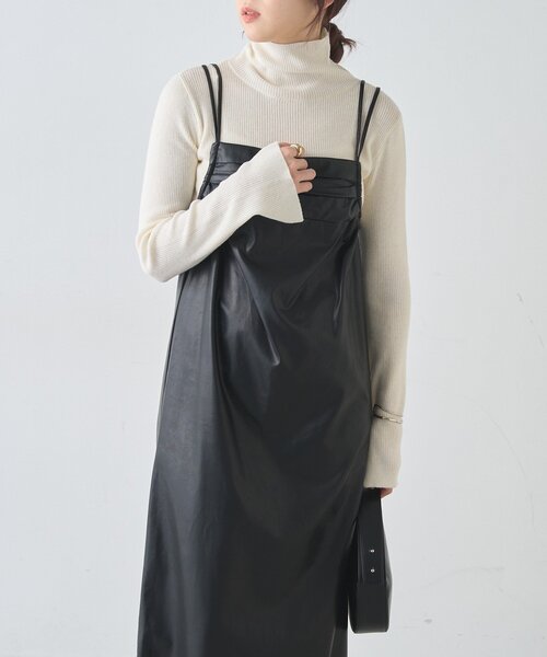 SHENERY（シーナリー）の「レザーキャミワンピース（ワンピース・レディース・ブラック・36/38）」の7枚目の写真