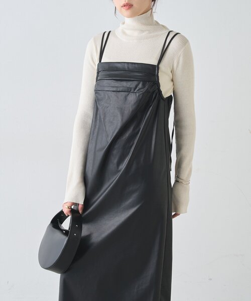 SHENERY（シーナリー）の「レザーキャミワンピース（ワンピース・レディース・ブラック・36/38）」の8枚目の写真