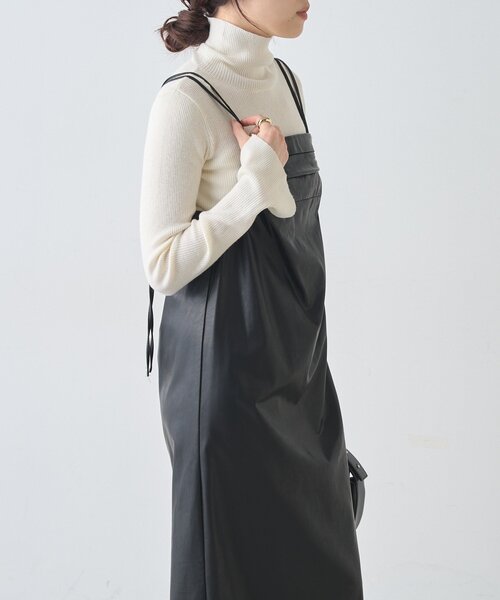 SHENERY（シーナリー）の「レザーキャミワンピース（ワンピース・レディース・ブラック・36/38）」の11枚目の写真