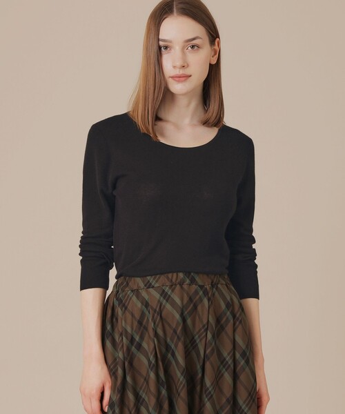 MACKINTOSH LONDON(マッキントッシュ ロンドン)の「【SUPER FINE LAB.】メルテッドサウラコットンクルーネックプルオーバー(ニット/セーター・レディース・ブラック/ネイビー/チャコールグレー/オフホワイト・38)」の3枚目の写真