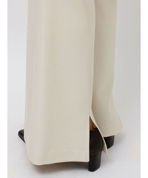 LAGUNAMOON（ラグナムーン）の「ウエストアシンメトリーセミフレアパンツ（その他パンツ・レディース・チャコールグレー/アイボリー・SMALL/MEDIUM）」の17枚目の写真