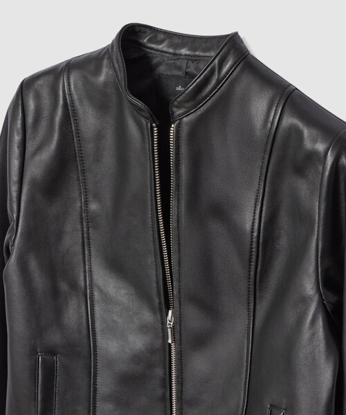 allureville（アルアバイル）の「スタンドカラーレザーライダースジャケット（ライダースジャケット・レディース・ブラック/ブラウン・1/2）」の4枚目の写真