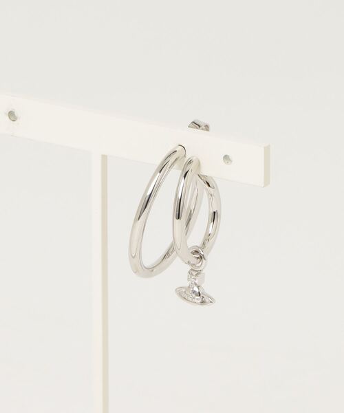 ヴィヴィアンウエストウッド MAN MAITENA シングル フープピアス ヴィヴィアンウエストウッド MAN MAITENA シングル フープピアス