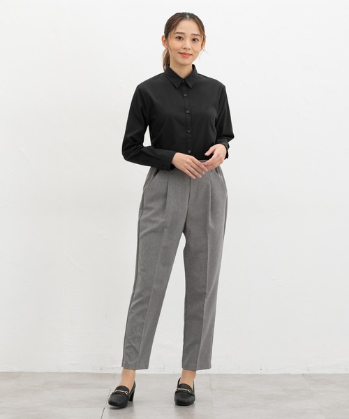 Honeys（ハニーズ）の「【ハニぽか・らくらくアイロン】あったからくらくシャツ（ビジネスシャツ・レディース・ライトグレー/ホワイト/ブラック/サックスブルー・S/M/LL/L）」の10枚目の写真