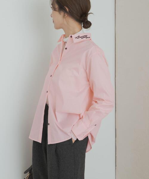 URBAN RESEARCH DOORS（アーバンリサーチドアーズ）の「衿ロゴ刺繍カラーシャツ（シャツ/ブラウス・レディース・ピンク/ブルー・MEDIUM）」の18枚目の写真