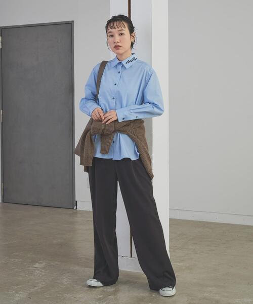 URBAN RESEARCH DOORS（アーバンリサーチドアーズ）の「衿ロゴ刺繍カラーシャツ（シャツ/ブラウス・レディース・ピンク/ブルー・MEDIUM）」の6枚目の写真