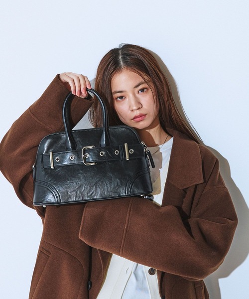 JEANASIS（ジーナシス）の「メタルミューズミニボストン/601798（ボストンバッグ・レディース・ブラック/レッド/ブラウン・FREE）」の2枚目の写真