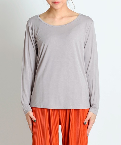 MARAI(マーライ)の「とろみボートネック 長袖Tシャツ カットソー(Tシャツ/カットソー・レディース・ブラウン/ホワイト/グレー/ブラック・XL/L)」の14枚目の写真