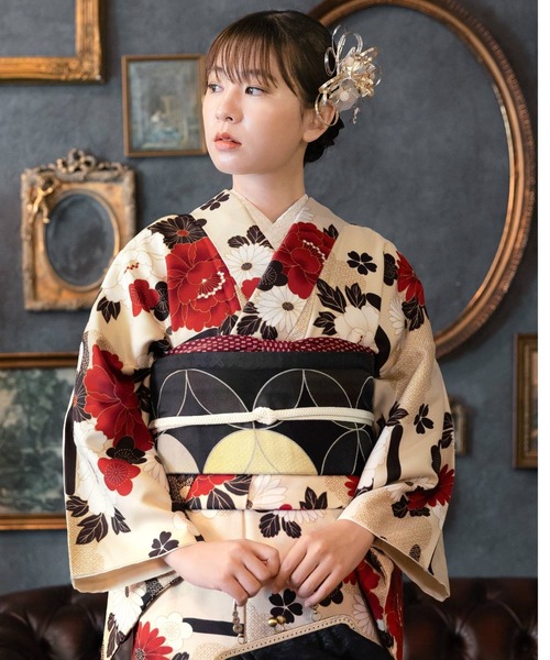 kimonomachi（キモノマチ）の「レディース 洗える着物 単品 袷着物 M/L サイズ　KIMONOMACHI オリジナル　銀木犀 白木蓮 アラベスク南天 牡丹 着物単品　小紋（着物・レディース・ラベンダー/グレイッシュベージュ/ブラック/ブラック系/キナリ/ダークブラウン/チャコールグレー/モーブ系・L/M）」の2枚目の写真