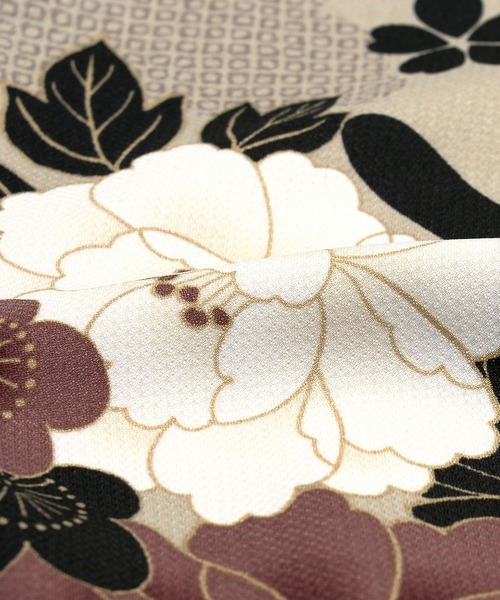 kimonomachi（キモノマチ）の「レディース 洗える着物 単品 袷着物 M/L サイズ　KIMONOMACHI オリジナル　銀木犀 白木蓮 アラベスク南天 牡丹 着物単品　小紋（着物・レディース・ラベンダー/グレイッシュベージュ/ブラック/ブラック系/キナリ/ダークブラウン/チャコールグレー/モーブ系・L/M）」の13枚目の写真