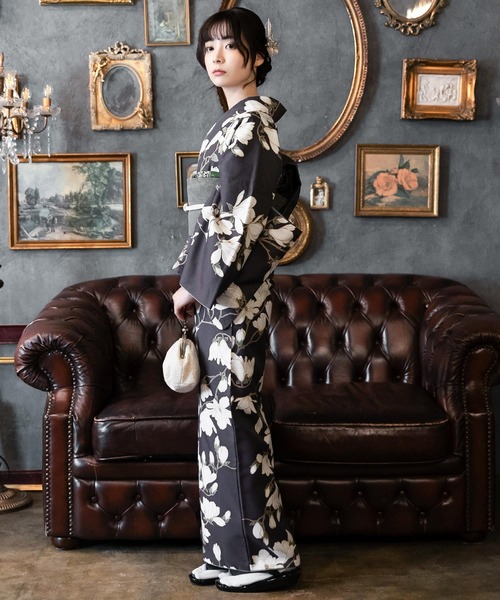 kimonomachi（キモノマチ）の「レディース 洗える着物 単品 袷着物 M/L サイズ　KIMONOMACHI オリジナル　銀木犀 白木蓮 アラベスク南天 牡丹 着物単品　小紋（着物・レディース・ラベンダー/グレイッシュベージュ/ブラック/ブラック系/キナリ/ダークブラウン/チャコールグレー/モーブ系・L/M）」の18枚目の写真