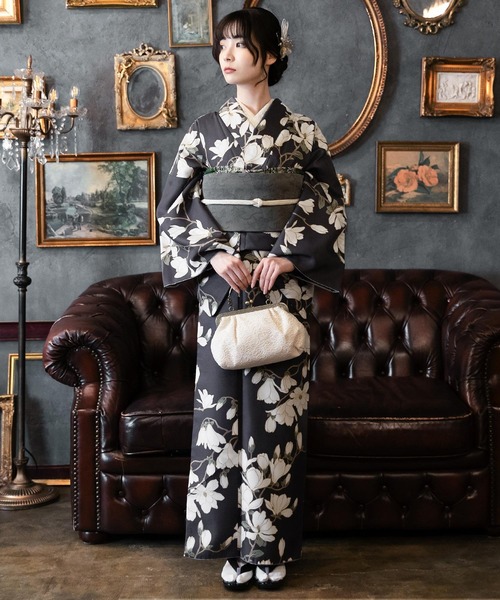 kimonomachi（キモノマチ）の「レディース 洗える着物 単品 袷着物 M/L サイズ　KIMONOMACHI オリジナル　銀木犀 白木蓮 アラベスク南天 牡丹 着物単品　小紋（着物・レディース・ラベンダー/グレイッシュベージュ/ブラック/ブラック系/キナリ/ダークブラウン/チャコールグレー/モーブ系・L/M）」の17枚目の写真