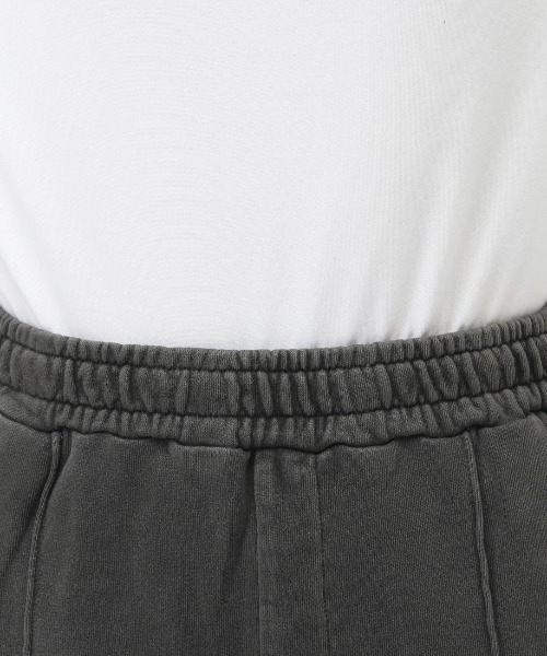 NEW ERA（ニューエラ）の「ニューエラ  WS SWEAT PANTS GARMENT DYE CHA（スウェットパンツ・レディース・チャコールグレー・S/M）」の3枚目の写真