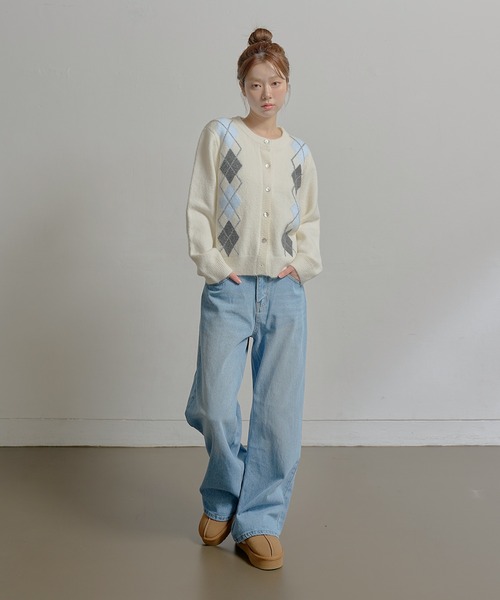 UNE MANSION（ユヌマンション）の「シェルボタンバイカラーダイヤアーガイルニットカーディガン（ニット/セーター・レディース・ネイビー/アイボリー/グレー・FREE）」の16枚目の写真