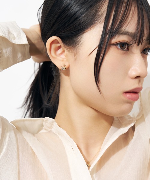 Jewel closet by L&Co.（ジュエルクローゼットバイエルアンドコー）の「K10 スワン/白鳥 カラーストーン ピアス（ピアス（両耳用）・レディース・ゴールド系1/ゴールド系2・FREE）」の8枚目の写真