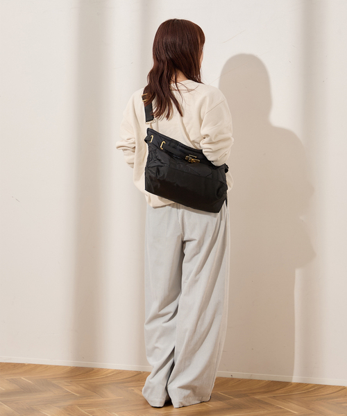 MIXTA（ミクスタ）の「【MIXTA/ミクスタ】WEST COAST CREW SWEATSHITS：スウェット（スウェット・レディース・ブラック/アイボリー・MEDIUM）」の10枚目の写真