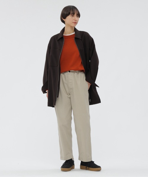 MHL.（エムエイチエル）の「ORGANIC COTTON SATEEN TROUSERS（その他パンツ・レディース・グレー系その他4/ベージュ系その他・0/3/2/1）」の8枚目の写真