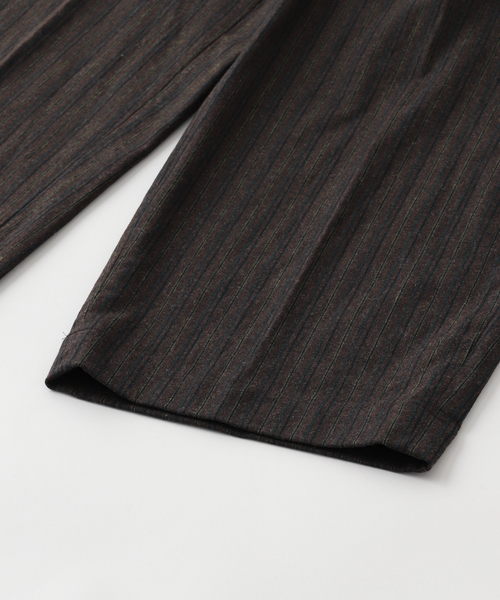 ts(s)(ティーエスエス)の「ts(s) / ティーエスエス Stripe C/W 3 Tuck Baggy Pants(スラックス・メンズ・ブラウン・2/3)」の4枚目の写真