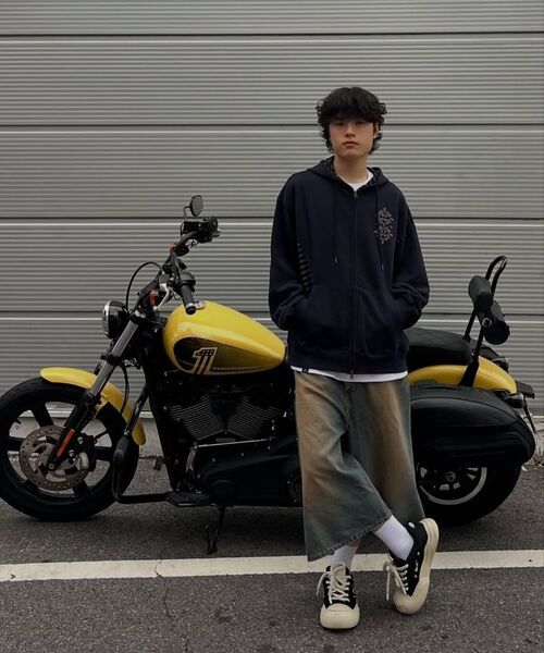 GAKKAI UNIONS（ガッカイユニオンズ）の「ポスターストライプ配色フードジップアップブラック（パーカー・レディース・その他・SMALL/MEDIUM/LARGE）」の13枚目の写真