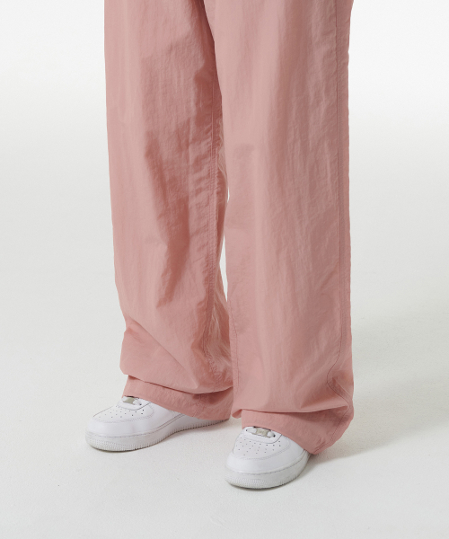 MUSINSA STANDARD WOMAN（ムシンサスタンダードウーマン）の「ウィメンズナイロンワイドストリングパンツ[ピーチ]（その他パンツ・レディース・その他・24/26/28/30）」の7枚目の写真